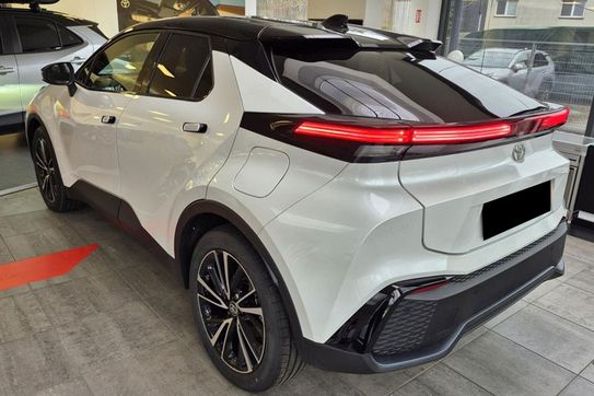 Toyota C-HR Executive 2.0 Plug-in Hybrid Dynamic Force