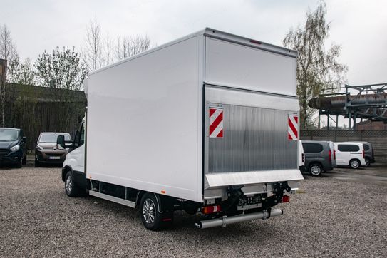 Iveco Daily 35S18 Kontener 8EP + Winda