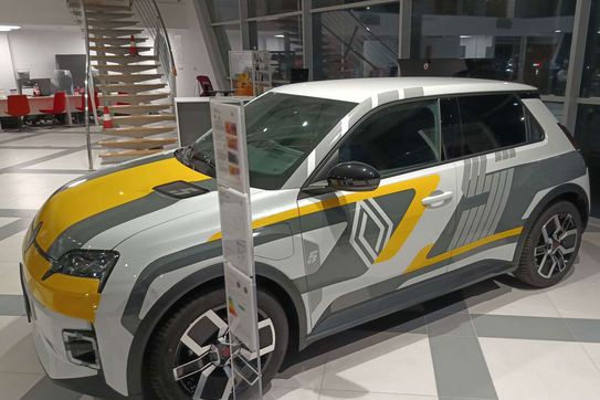 Renault 5 Urban Range Techno