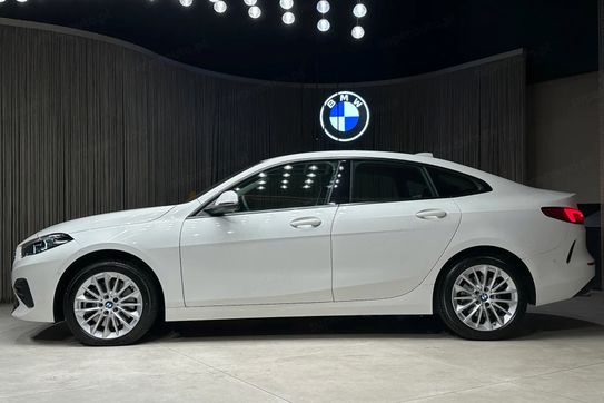 BMW Seria 2 220i Advantage aut