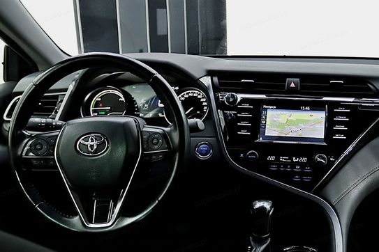 Toyota Camry 2.5 Hybrid Comfort CVT
