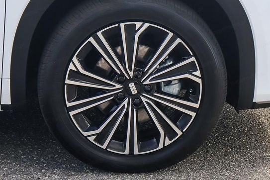 Geely Starray EM-i 1.5 PHEV Max +