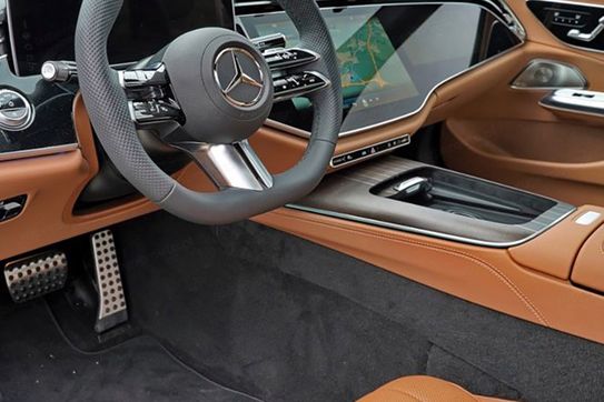 Mercedes Klasa E 200 AMG