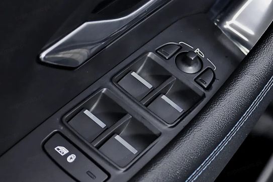 Jaguar E-Pace 2.0 i4P AWD R-Dynamic SE