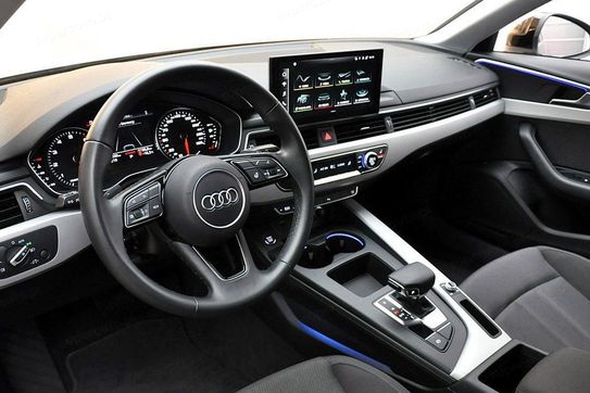 Audi A4 40 TFSI mHEV S tronic