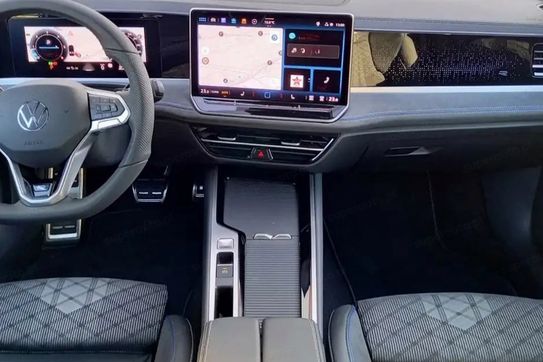 Volkswagen Passat R-Line Plus 2.0 TSI DSG