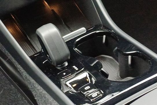 Volvo XC40 B3 Plus Dark aut