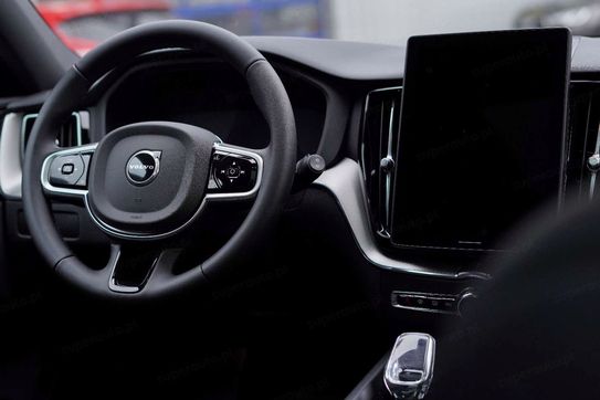 Volvo XC60 T8 Plug-In Hybrid AWD Ultra Black Edition