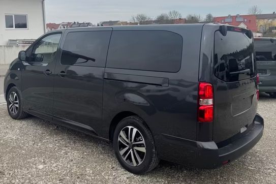 Peugeot Traveller Long L2H1 Business EAT8