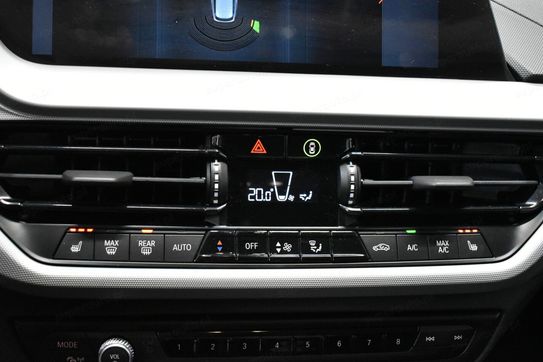 BMW Seria 1 118i Advantage