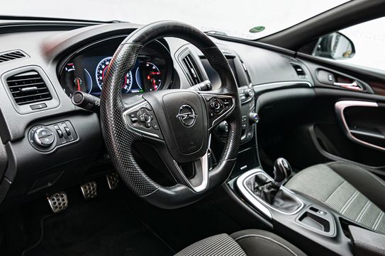 Opel Insignia 2.0 CDTI OPC line