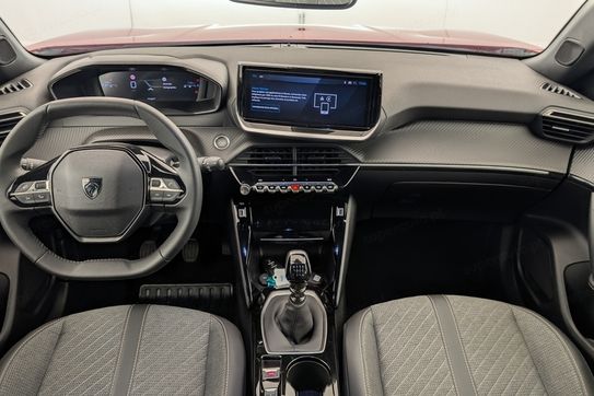 Peugeot 2008 ALLURE 1.2 PureTech