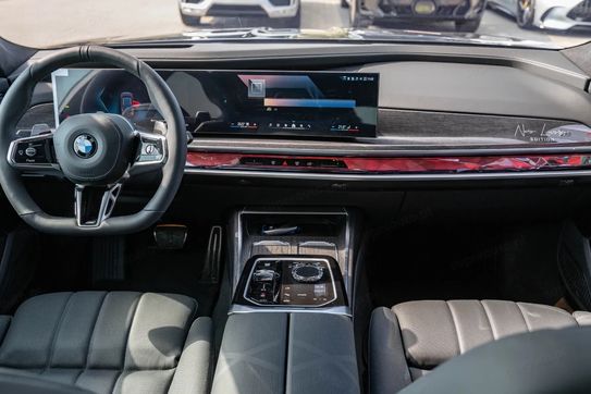 BMW Seria 7 740d xDrive Nero Lusso Edition