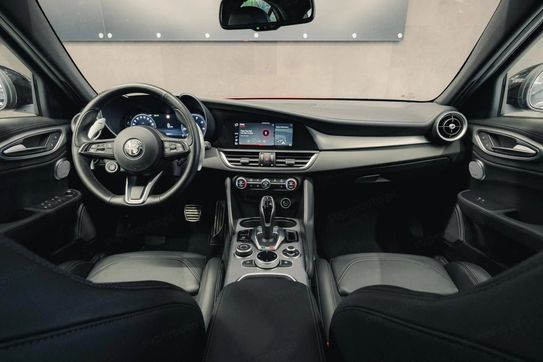 Alfa Romeo Giulia 2.0 Turbo Veloce Q4 aut