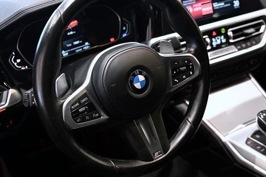 BMW Seria 3 330i aut