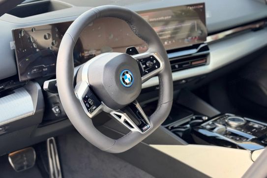 BMW Seria 5 530e xDrive M Sport