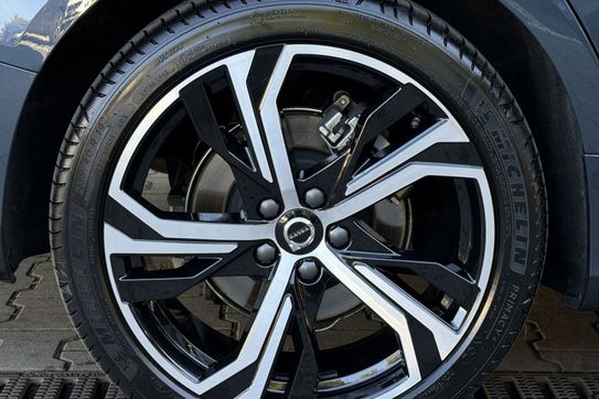 Volvo V60 B4 B Plus Dark