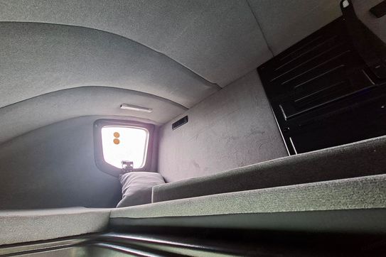 Iveco Daily 70C18 Hi-Matic Zabudowa 15EP + Winda
