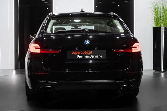 BMW Seria 5 520I Luxury Line