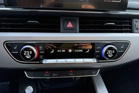 Audi A4 35 TFSI mHEV S Line S tronic
