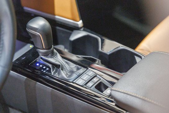 Toyota Camry 2.5 Hybrid Executive e-CVT