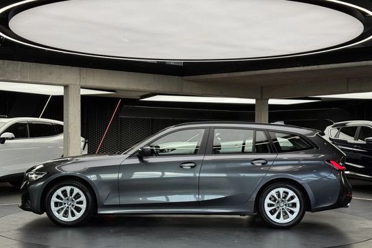 BMW Seria 3 318i aut
