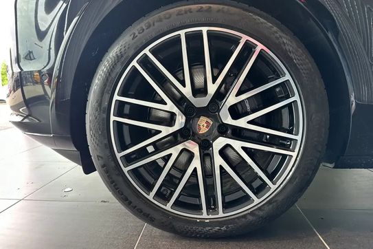 Porsche Cayenne E-Hybrid Black Edition