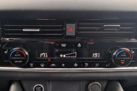 Nissan Qashqai 1.3 DIG-T N-Connecta Xtronic