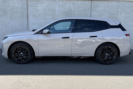 BMW iX xDrive45 M Sport