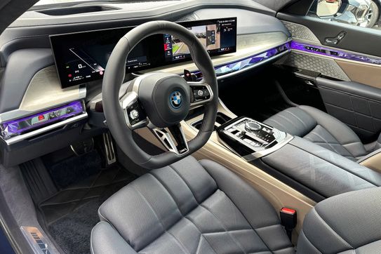 BMW Seria 7 M760e xDrive
