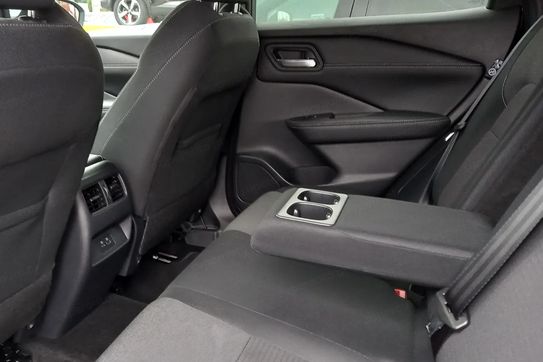 Nissan Qashqai 1.3 DIG-T mHEV N-Connecta XTronic