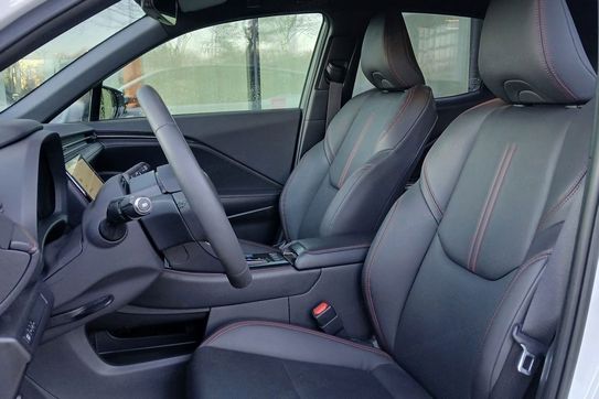 Lexus LBX Hybrid Emotion