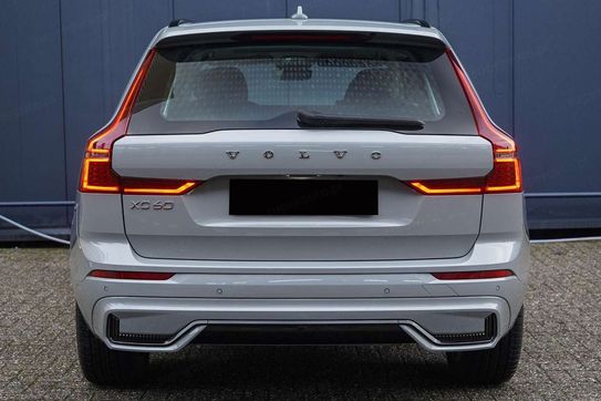 Volvo XC60 B5 AWD Ultra Dark