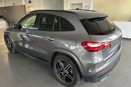 Mercedes GLA 200  AMG Line