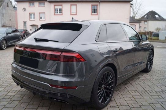 Audi Q8 TFSI e quattro Tiptronic