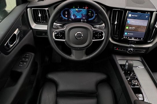 Volvo XC60 T6 Plug-In Hybrid AWD Plus Dark aut