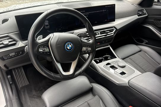 BMW Seria 3 320e PHEV
