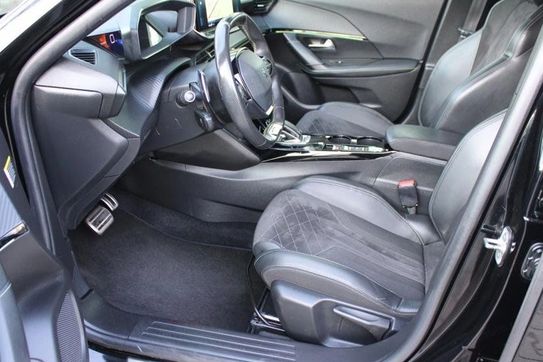 Peugeot 2008 1.2 PureTech GT Pack S&S EAT8