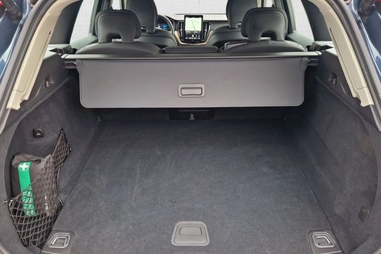 Volvo XC60 B5 B AWD Plus Dark