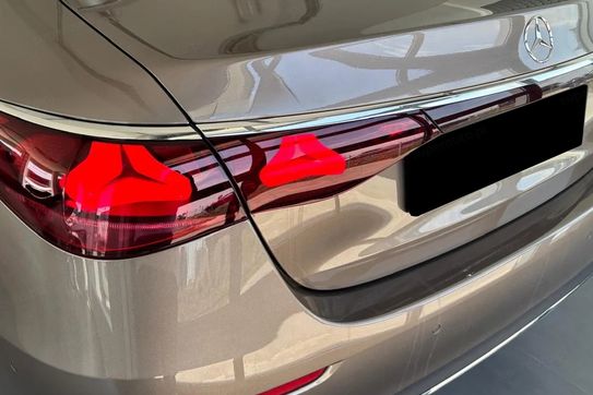 Mercedes Klasa E 300 de  4-Matic Avantgarde