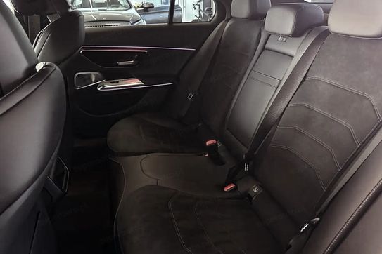 Mercedes Klasa E 300 de 4-Matic AMG