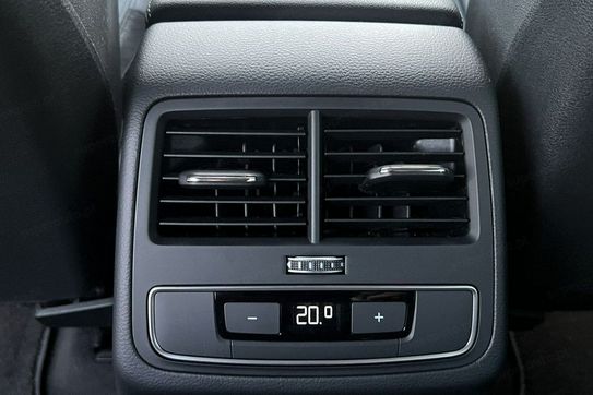 Audi A4 Avant 45 TFSI quattro S Line