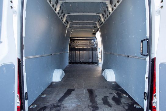 Iveco Daily 35S16 L4H3 18m3