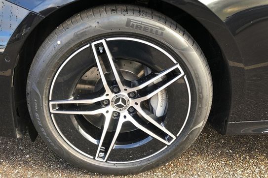 Mercedes Klasa E 300 de 4-Matic AMG