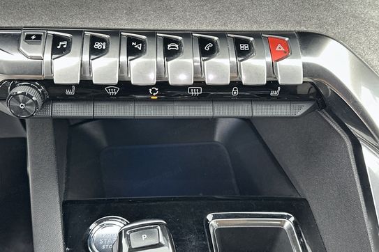 Peugeot 3008 GT 1.6 Hybrid e-EAT8 4x4