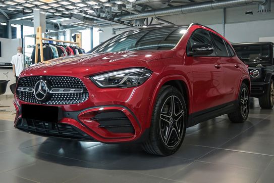 Mercedes GLA 220 4-Matic AMG Line