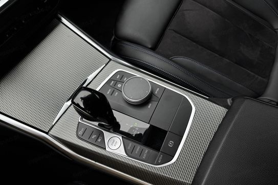 BMW Seria 3 330e PHEV xDrive M Sport aut