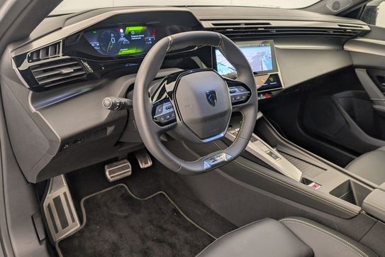 Peugeot 408 GT 1.2 mHEV e-DCS6