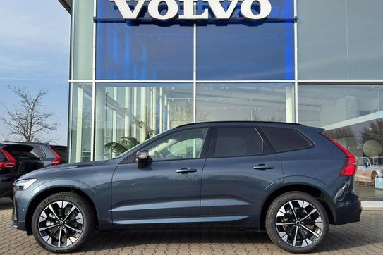 Volvo XC60 B5 AWD Ultra Dark