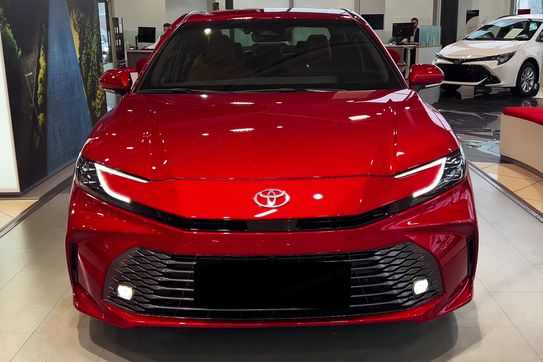 Toyota Camry Executive 2.5 Hybrid Dynamic Force